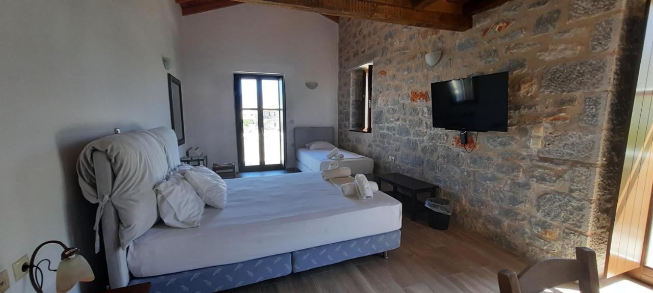 Koukouri Suites Areopoli Exterior photo