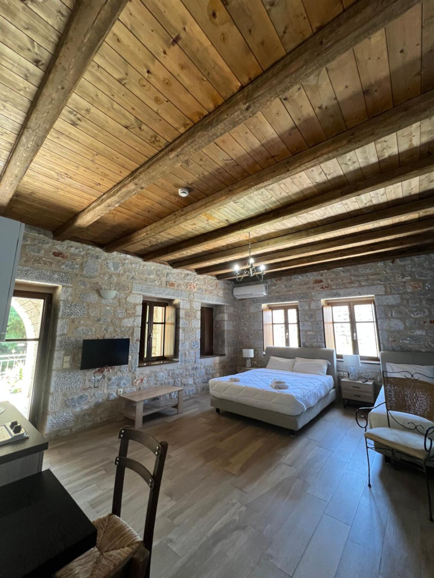 Koukouri Suites Areopoli Exterior photo