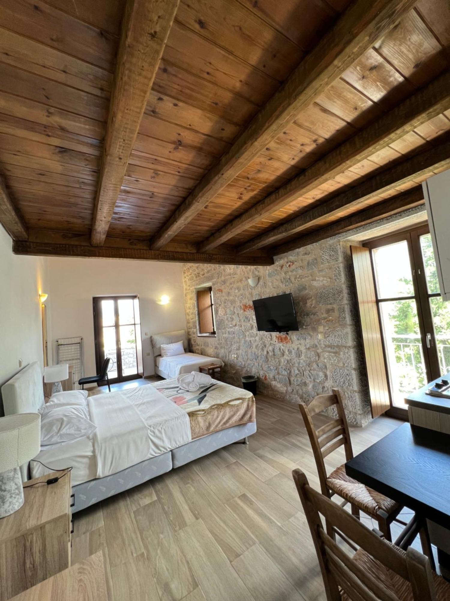 Koukouri Suites Areopoli Exterior photo