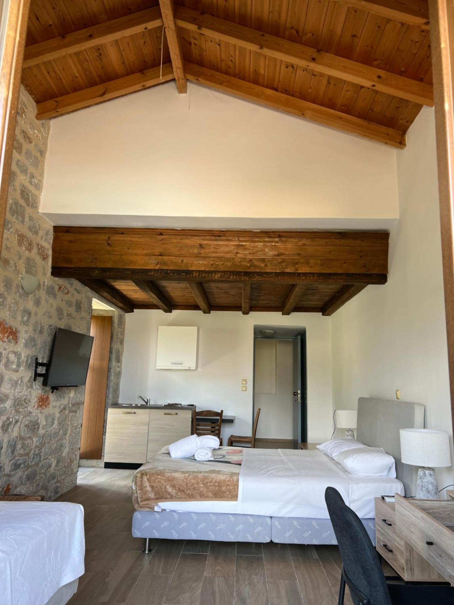 Koukouri Suites Areopoli Exterior photo